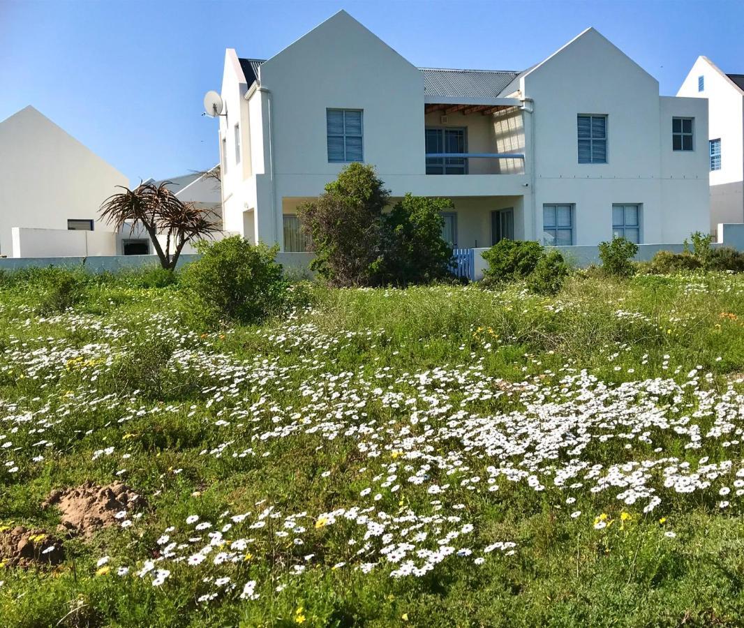 Perfect 10 - 10 To 13 Sleeper Luxury Holiday Home Breakage Deposit Of R2500 Per Weekend Lease Langebaan Luaran gambar