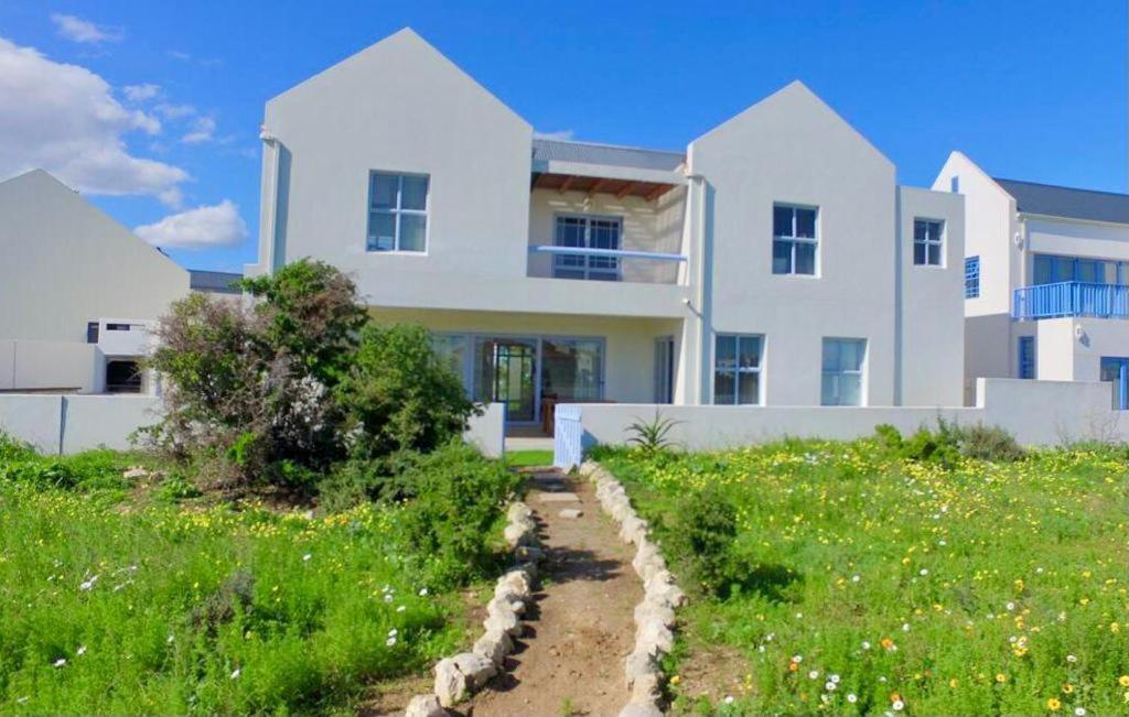 Perfect 10 - 10 To 13 Sleeper Luxury Holiday Home Breakage Deposit Of R2500 Per Weekend Lease Langebaan Luaran gambar
