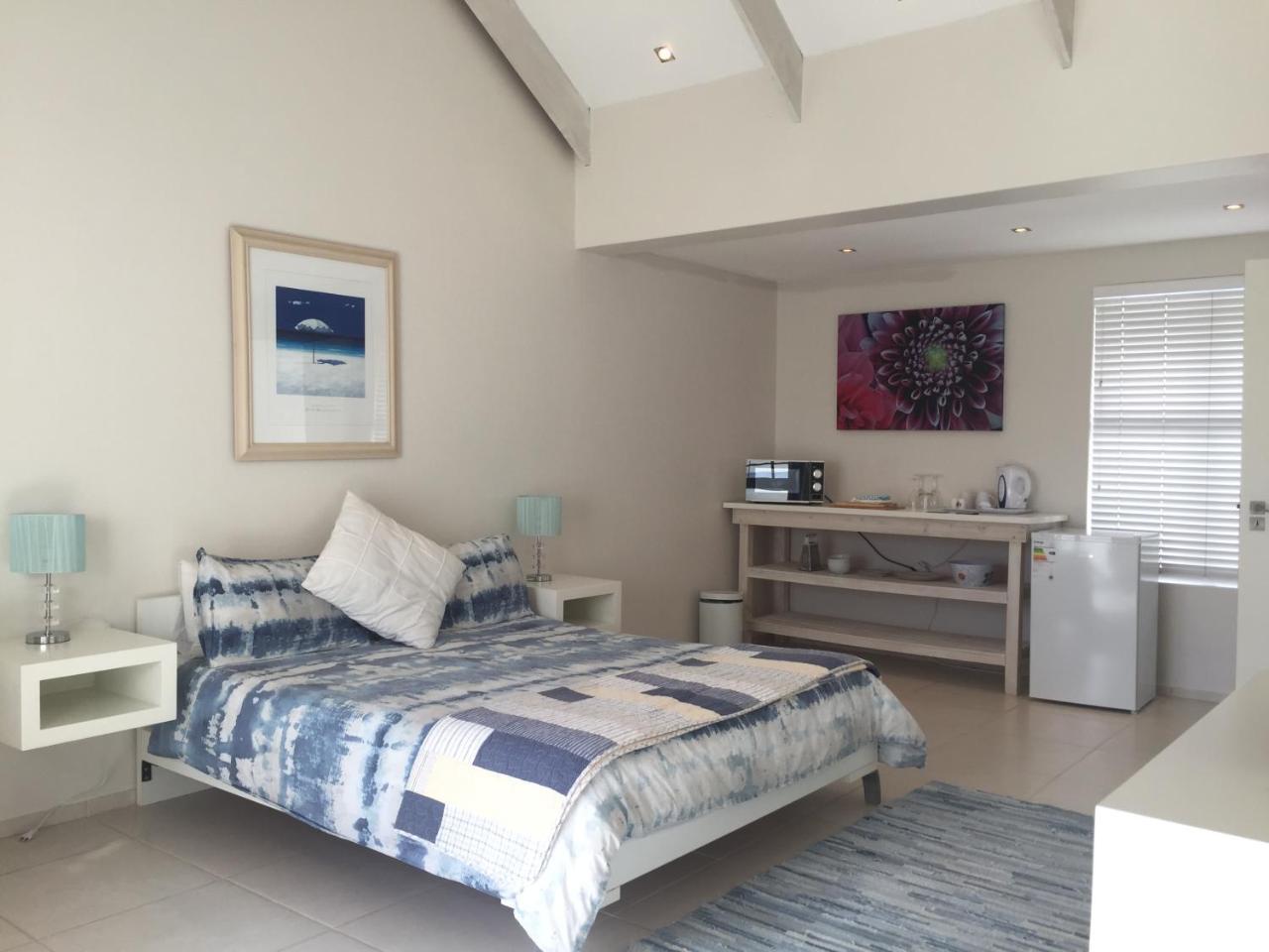 Perfect 10 - 10 To 13 Sleeper Luxury Holiday Home Breakage Deposit Of R2500 Per Weekend Lease Langebaan Luaran gambar
