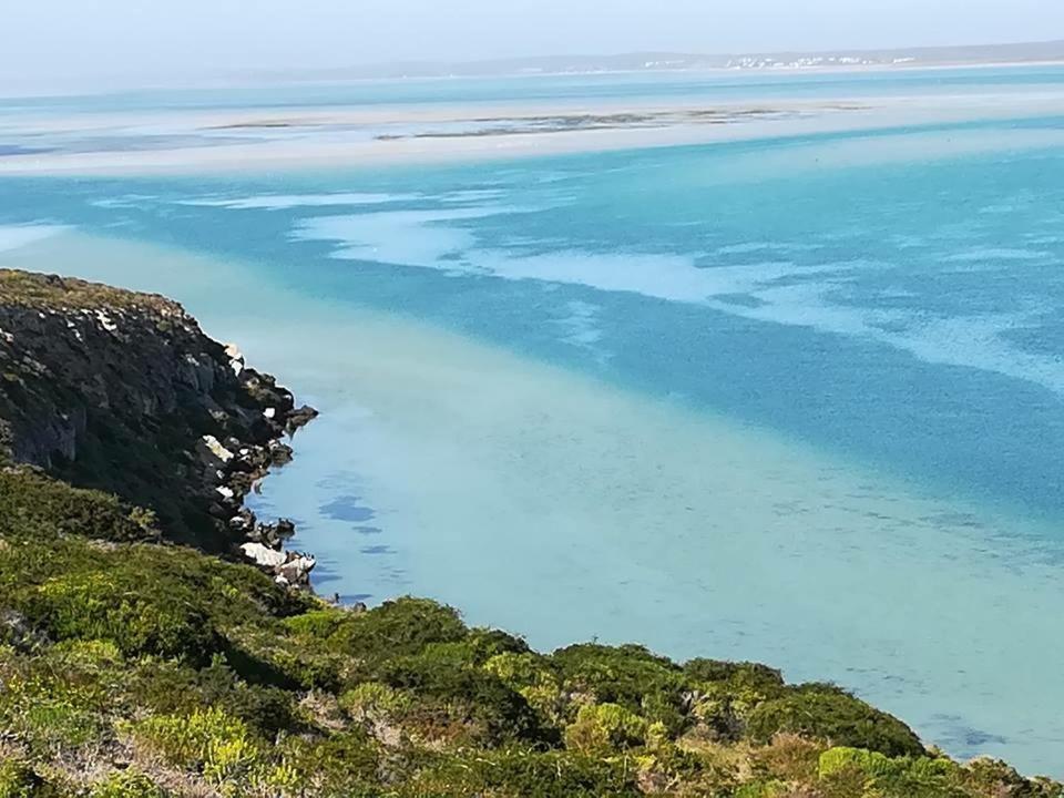 Perfect 10 - 10 To 13 Sleeper Luxury Holiday Home Breakage Deposit Of R2500 Per Weekend Lease Langebaan Luaran gambar