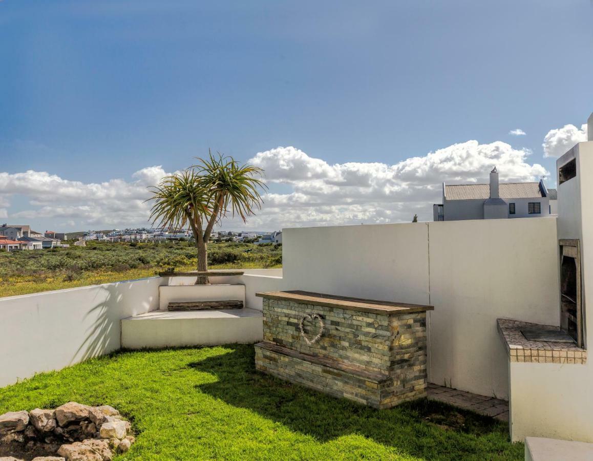 Perfect 10 - 10 To 13 Sleeper Luxury Holiday Home Breakage Deposit Of R2500 Per Weekend Lease Langebaan Luaran gambar