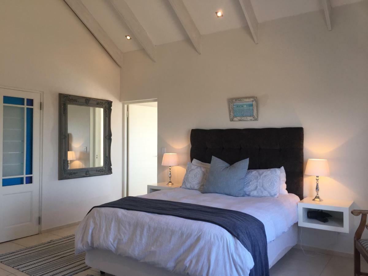 Perfect 10 - 10 To 13 Sleeper Luxury Holiday Home Breakage Deposit Of R2500 Per Weekend Lease Langebaan Luaran gambar